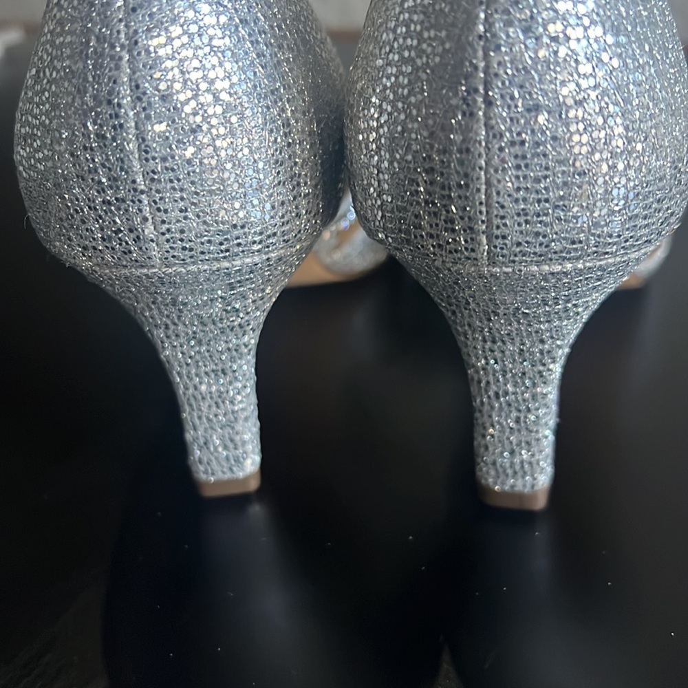NEW NINA SILVER SHIMMER BRYSTOL D'ORSAY DRESS PUMP SIZE 9 - Picture 6 of 15